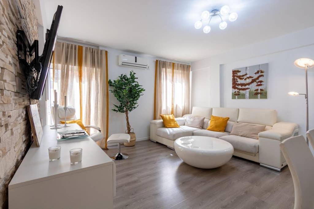 Triana Maestro Deluxe By Valcambre Apartamento Sevilha Exterior foto